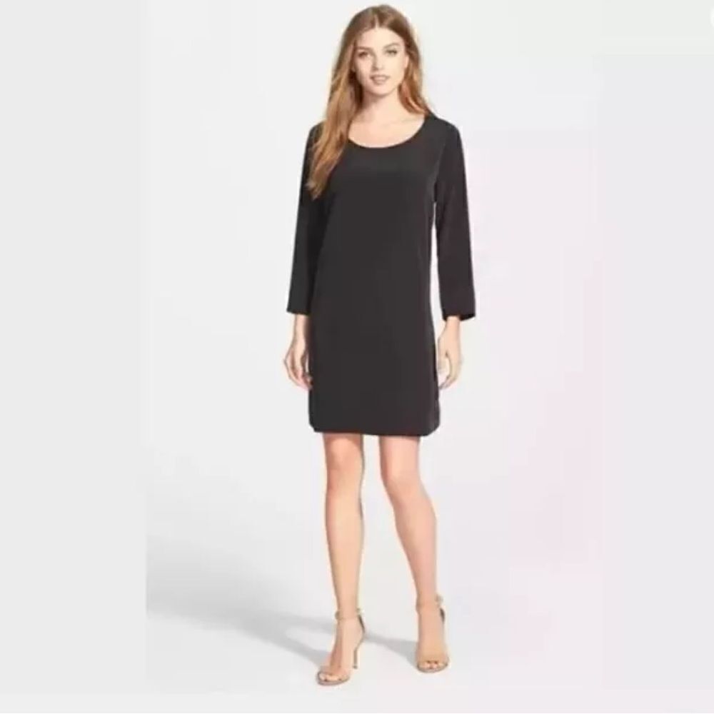 Gibson 3/4 Sleeves Little Black Shift Dress With Keyhole Back